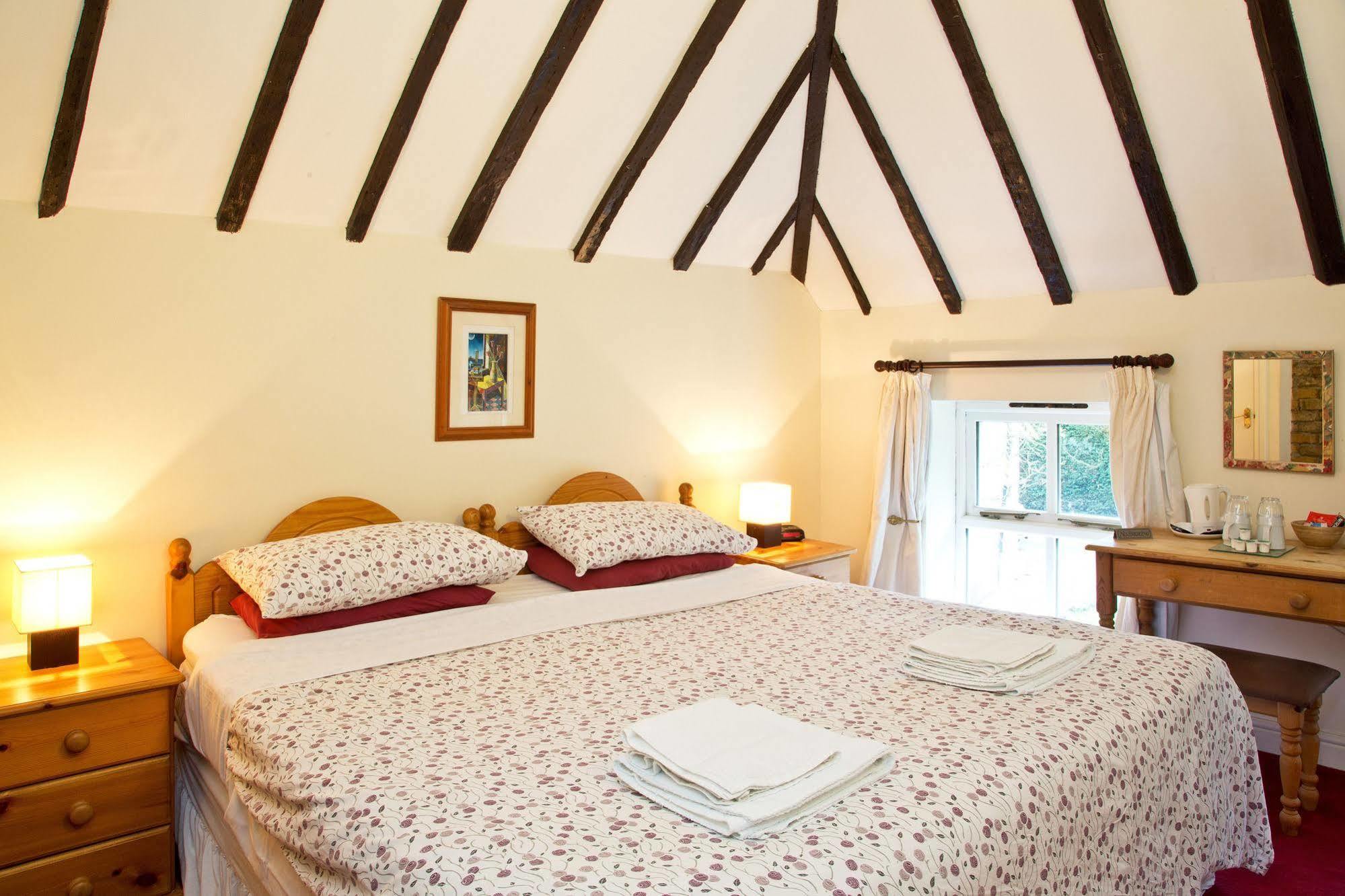 Detling Coachhouse Bed and Breakfast Maidstone Exteriör bild
