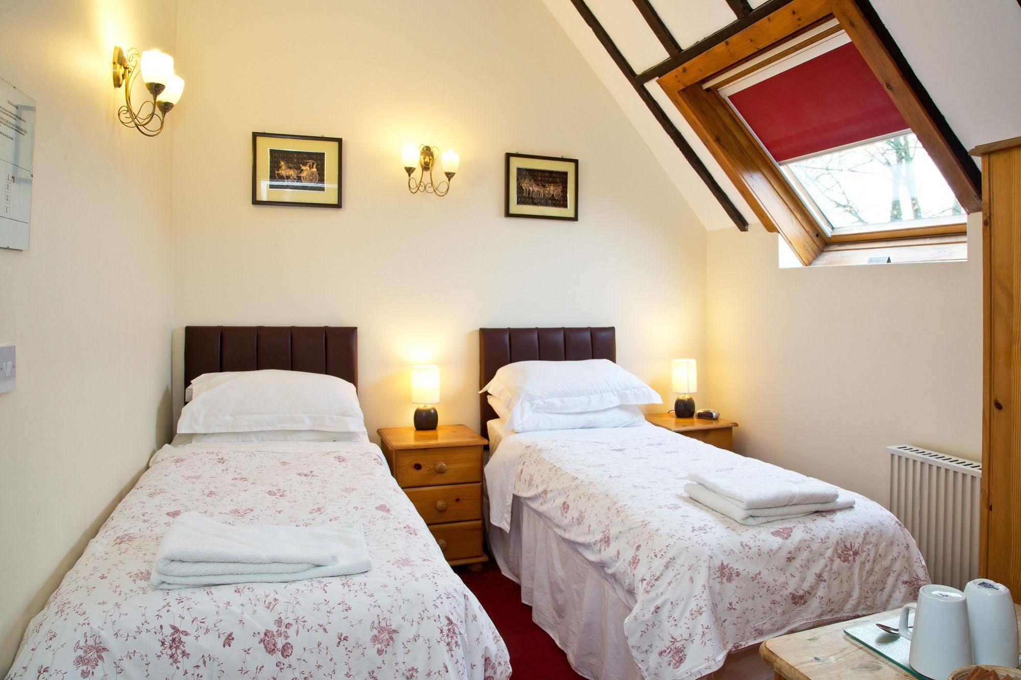 Detling Coachhouse Bed and Breakfast Maidstone Exteriör bild
