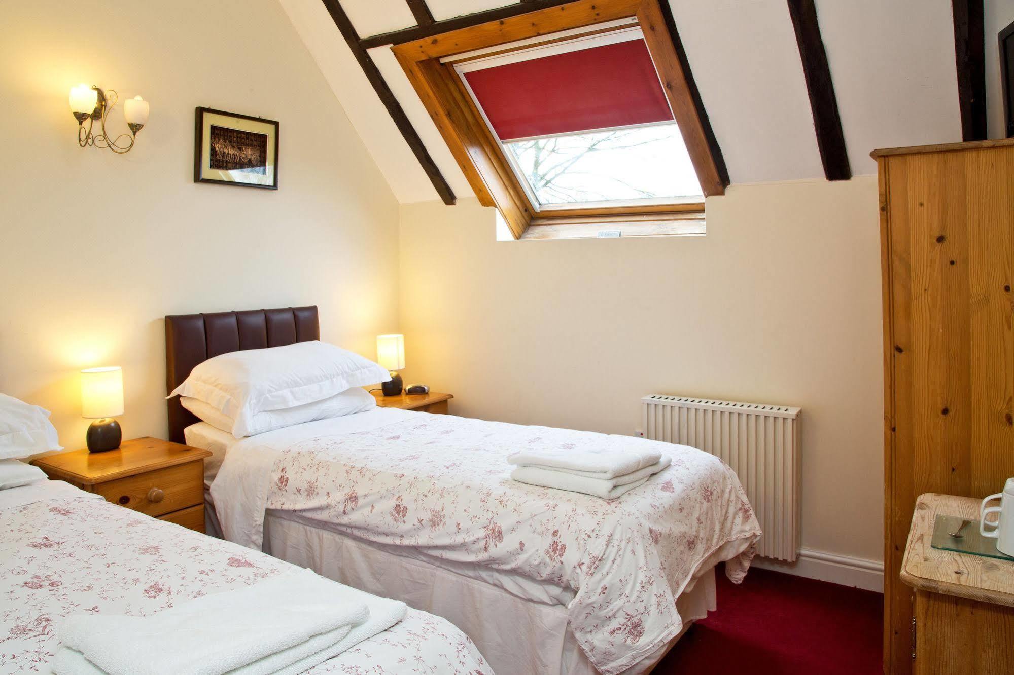Detling Coachhouse Bed and Breakfast Maidstone Exteriör bild